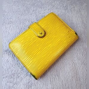 AUTHENTIC LOUIS VUITTON YELLOW EPI KISSLOCKWALLET